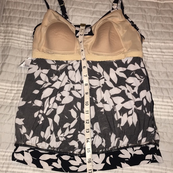 Lands’ End Women’s Size 6 Floral Swim Tankini Top Black White with Padded Bra - Picture 8 of 10